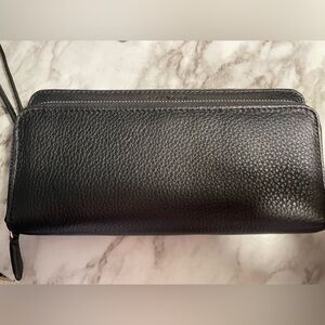 COACH Accordion Zip Black Pebble Leather Embossed Wallet